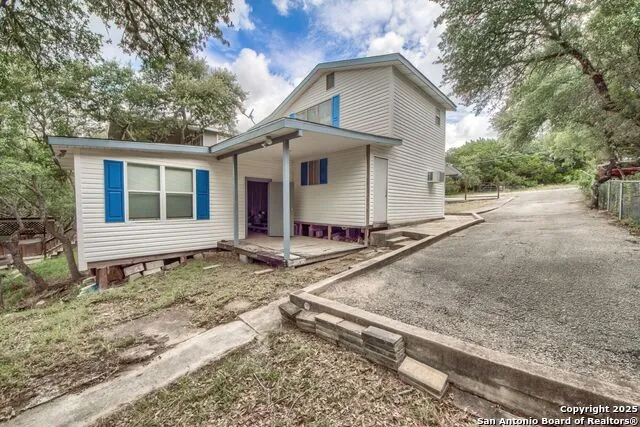 1108 Pebble Beach Dr NW Lakehills, TX 78063